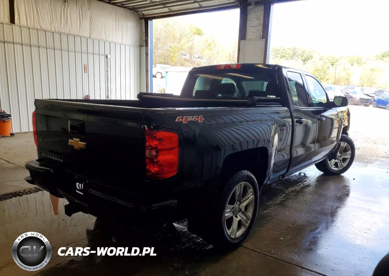2016 Chevrolet Silverado K1500 Custom VIN:1GCVKPEH1GZ278435 - 3