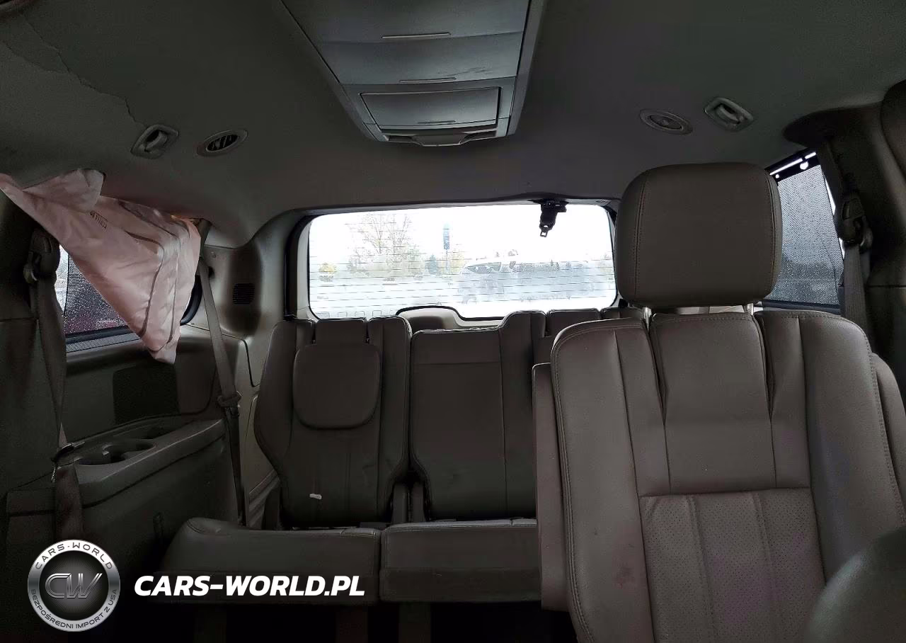 2011 Chrysler Town & Country Touring L VIN:2A4RR8DG6BR784531 - 10