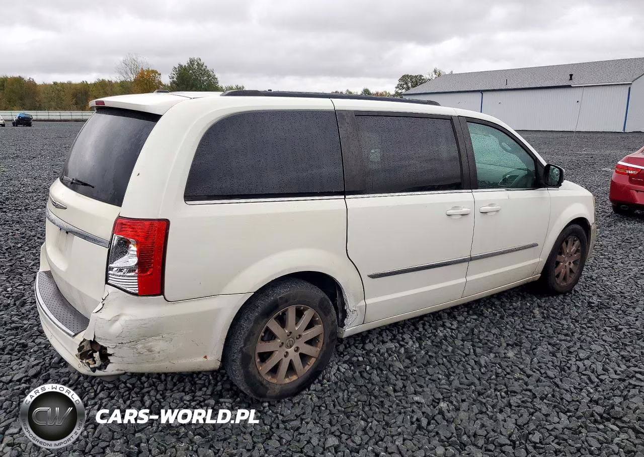 2011 Chrysler Town & Country Touring L VIN:2A4RR8DG6BR784531 - 3