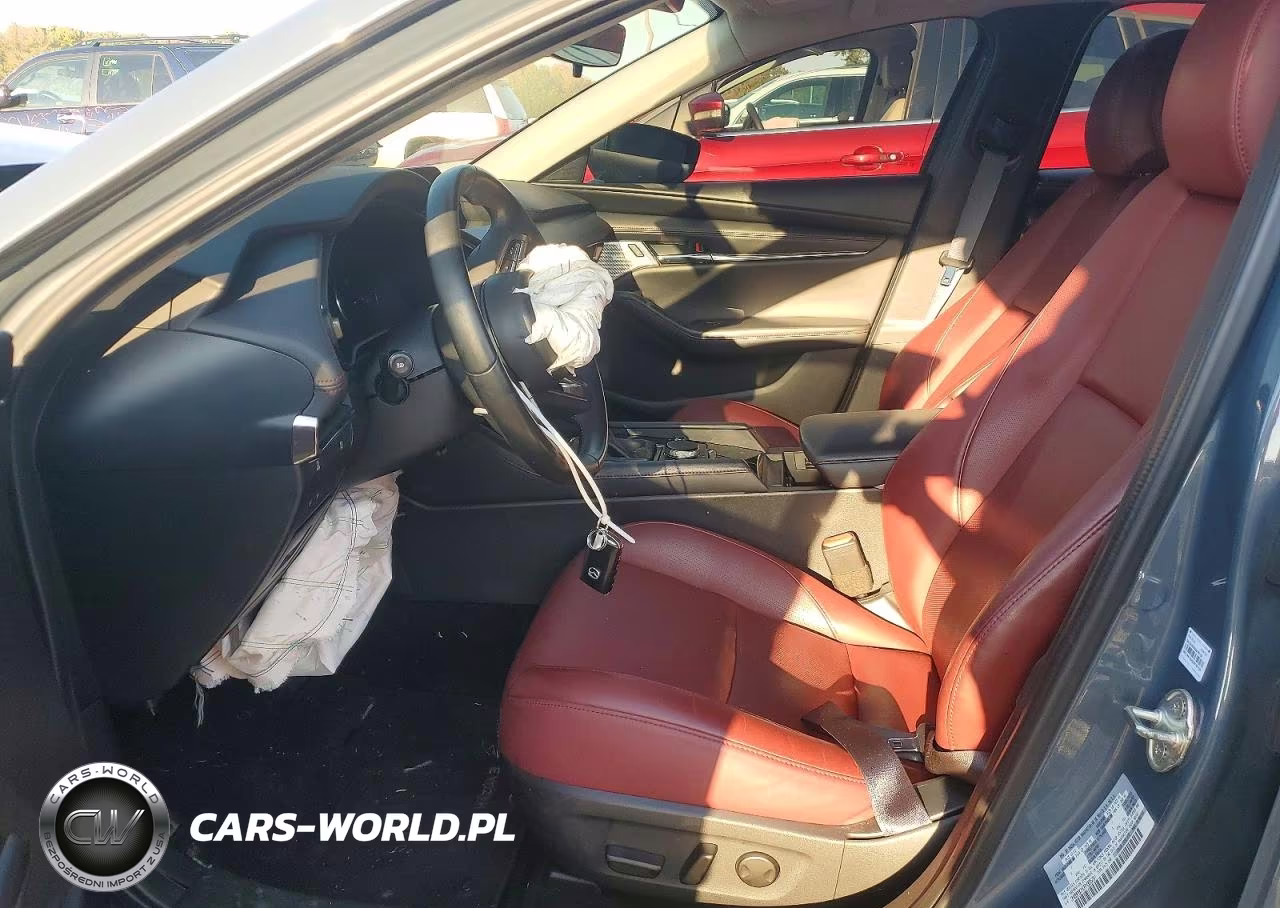 2023 Mazda 3 Preferred VIN:3MZBPBCM0PM365281 - 7