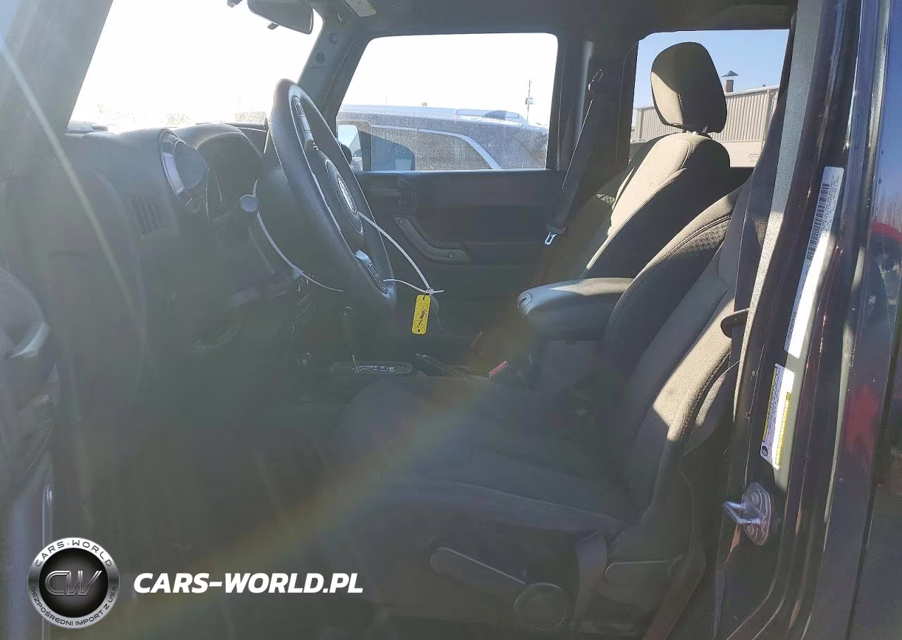 2016 Jeep Wrangler Unlimited Sport VIN:1C4BJWDG0GL337342 - 7