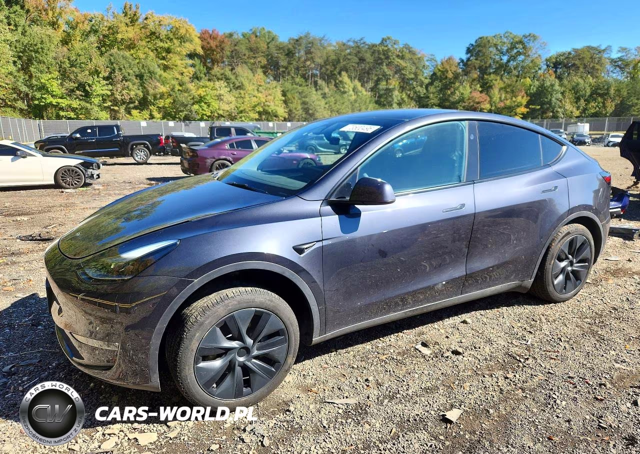 2025 Tesla Model Y – zdjęcie 1 z 12