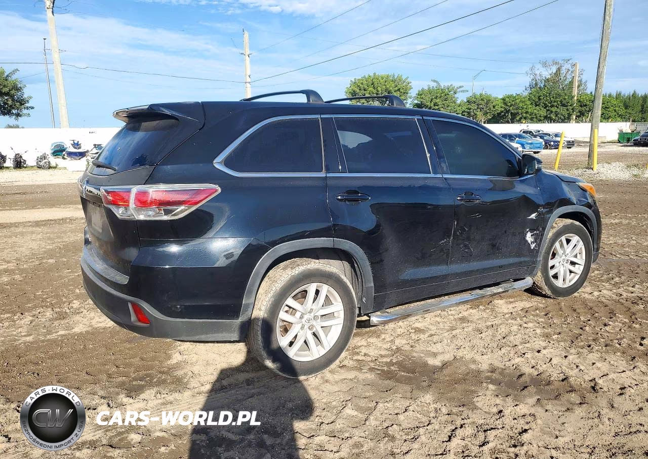 2015 Toyota Highlander Le VIN:5TDZARFHXFS016234 - 3