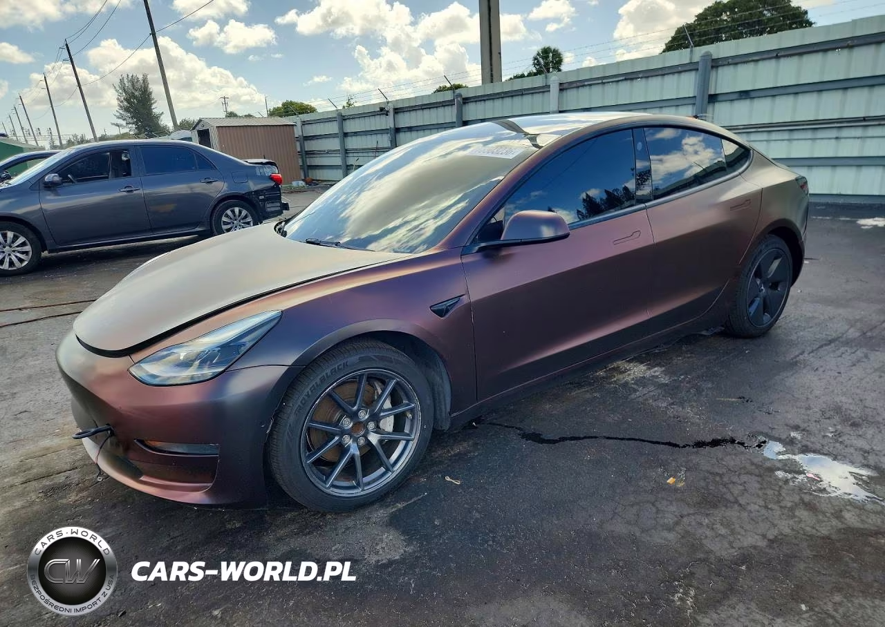 2021 Tesla Model 3 VIN:5YJ3E1EAXMF092800 - 1