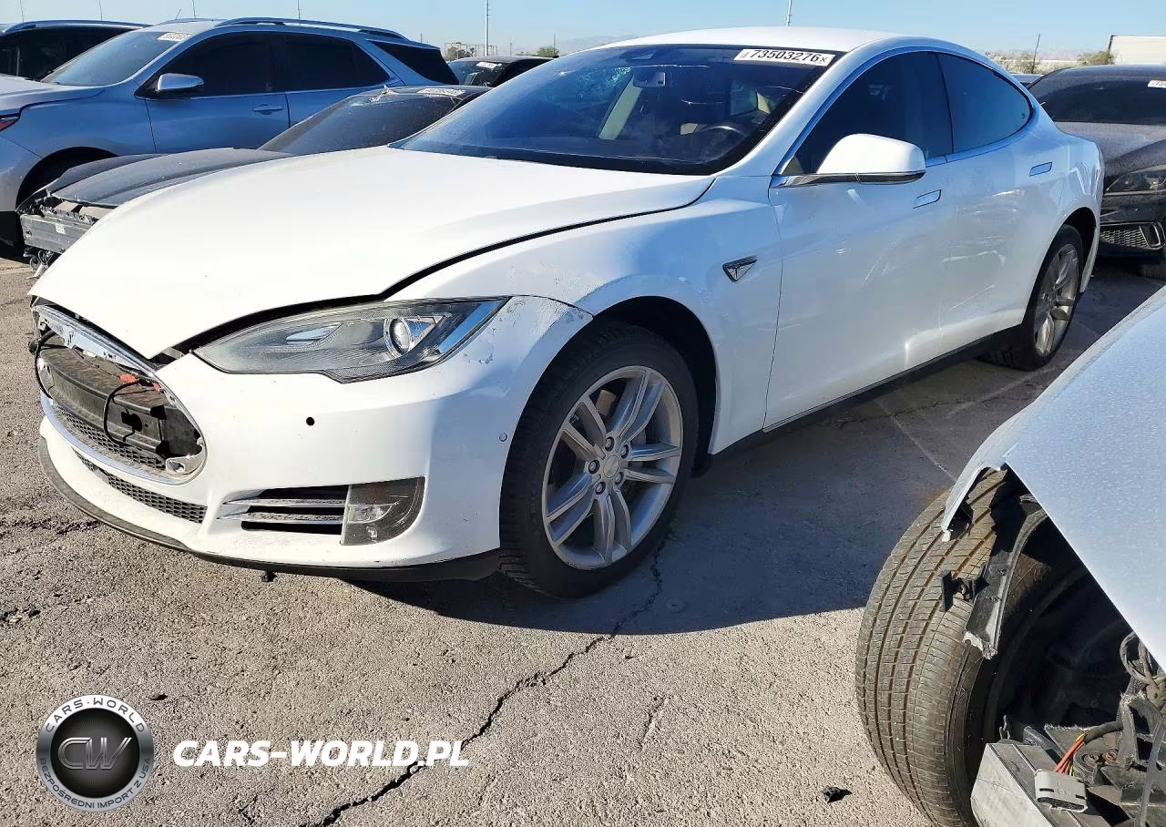 2014 Tesla Model S VIN:5YJSA1H11EFP68183 - 1