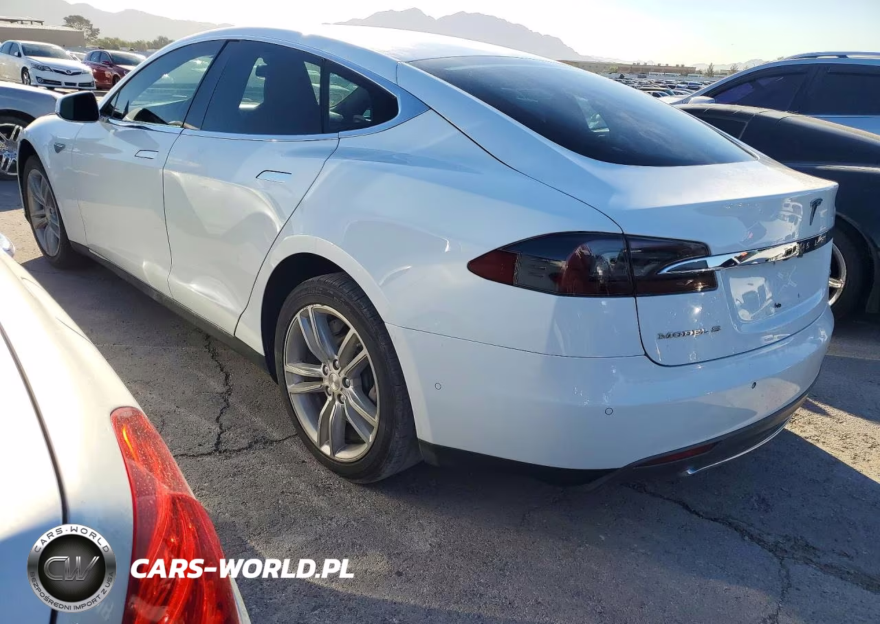 2014 Tesla Model S VIN:5YJSA1H11EFP68183 - 2