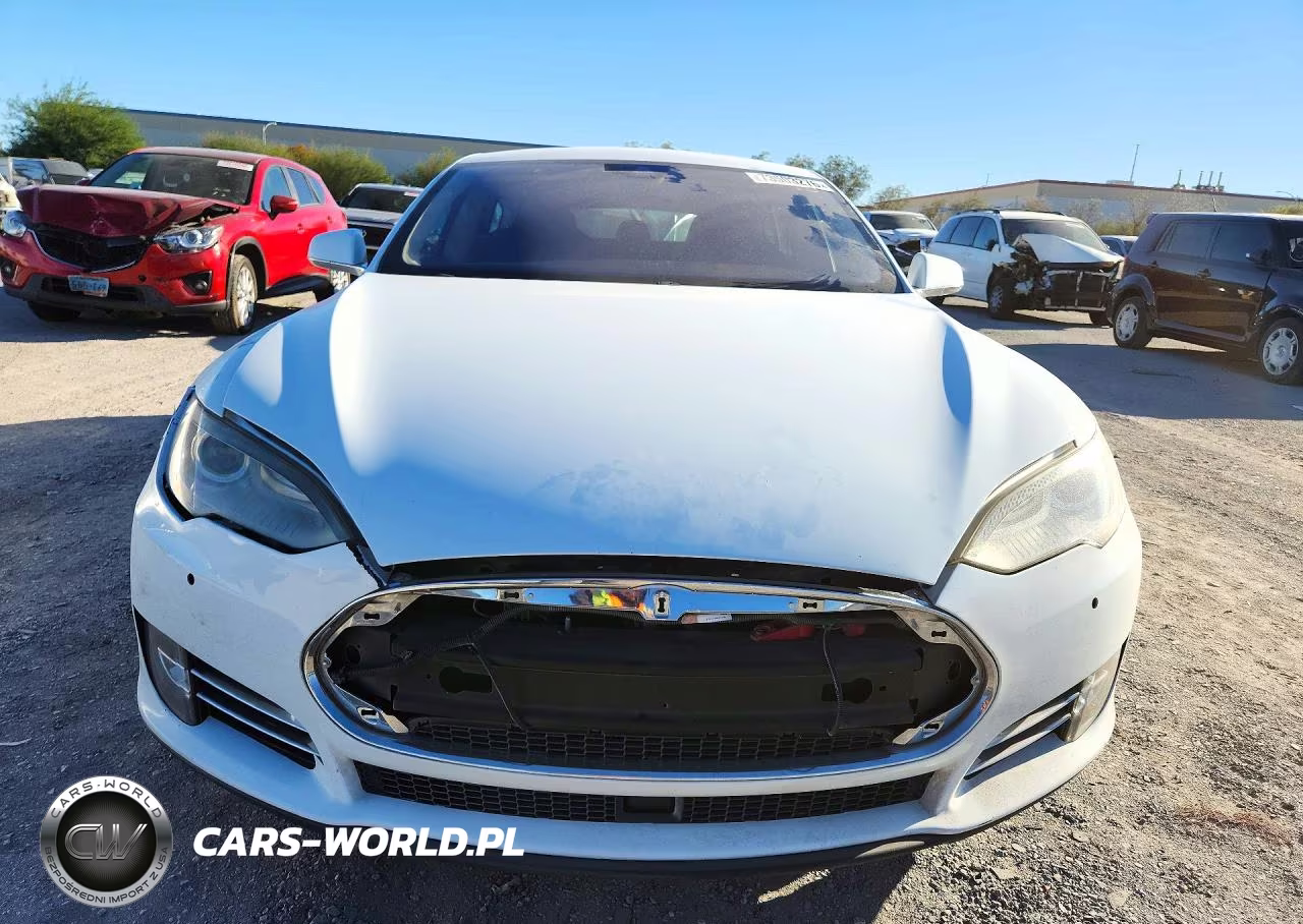 2014 Tesla Model S VIN:5YJSA1H11EFP68183 - 5