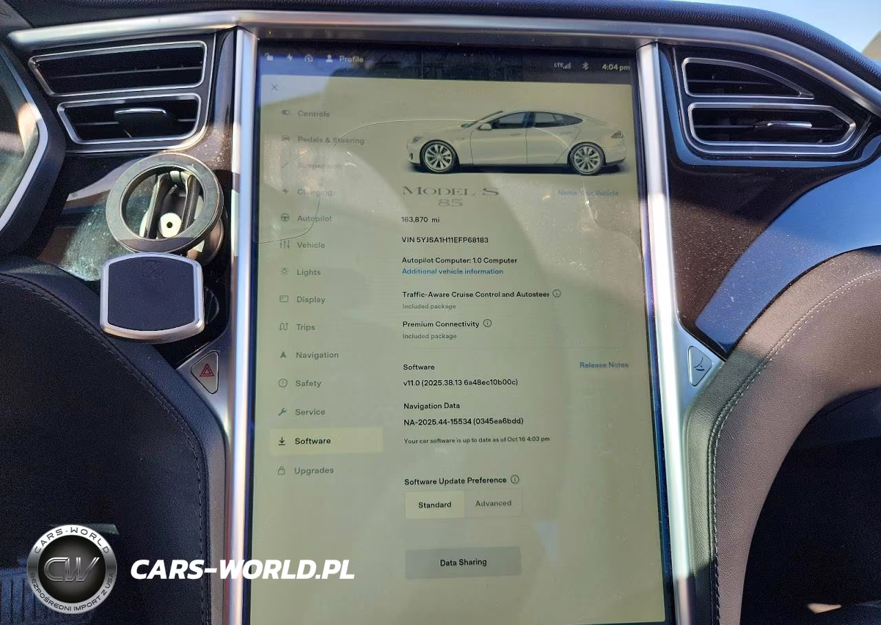 2014 Tesla Model S VIN:5YJSA1H11EFP68183 - 9