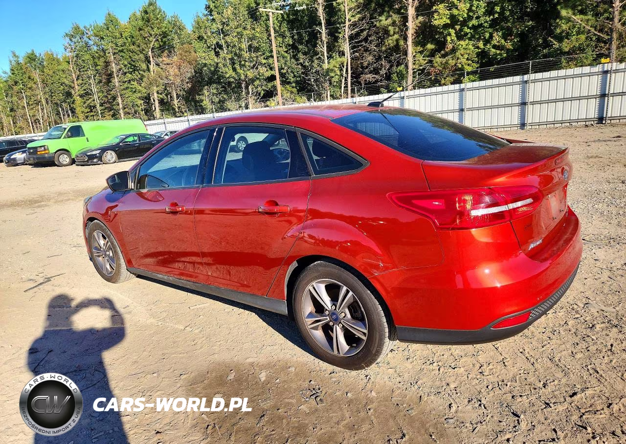 2018 Ford Focus Se VIN:1FADP3FE2JL238889 - 2