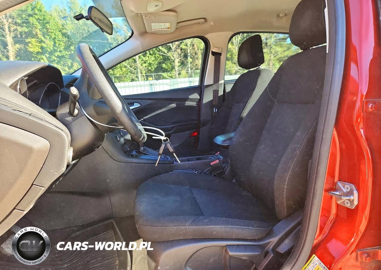 2018 Ford Focus Se VIN:1FADP3FE2JL238889 - 7