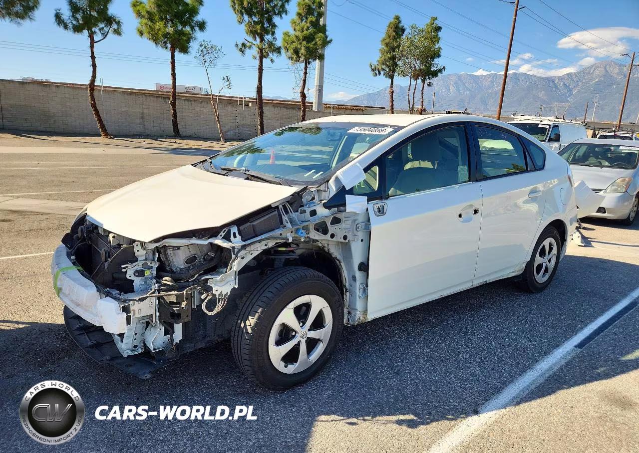 2015 Toyota Prius Two VIN:JTDKN3DU7F0450892 - 1