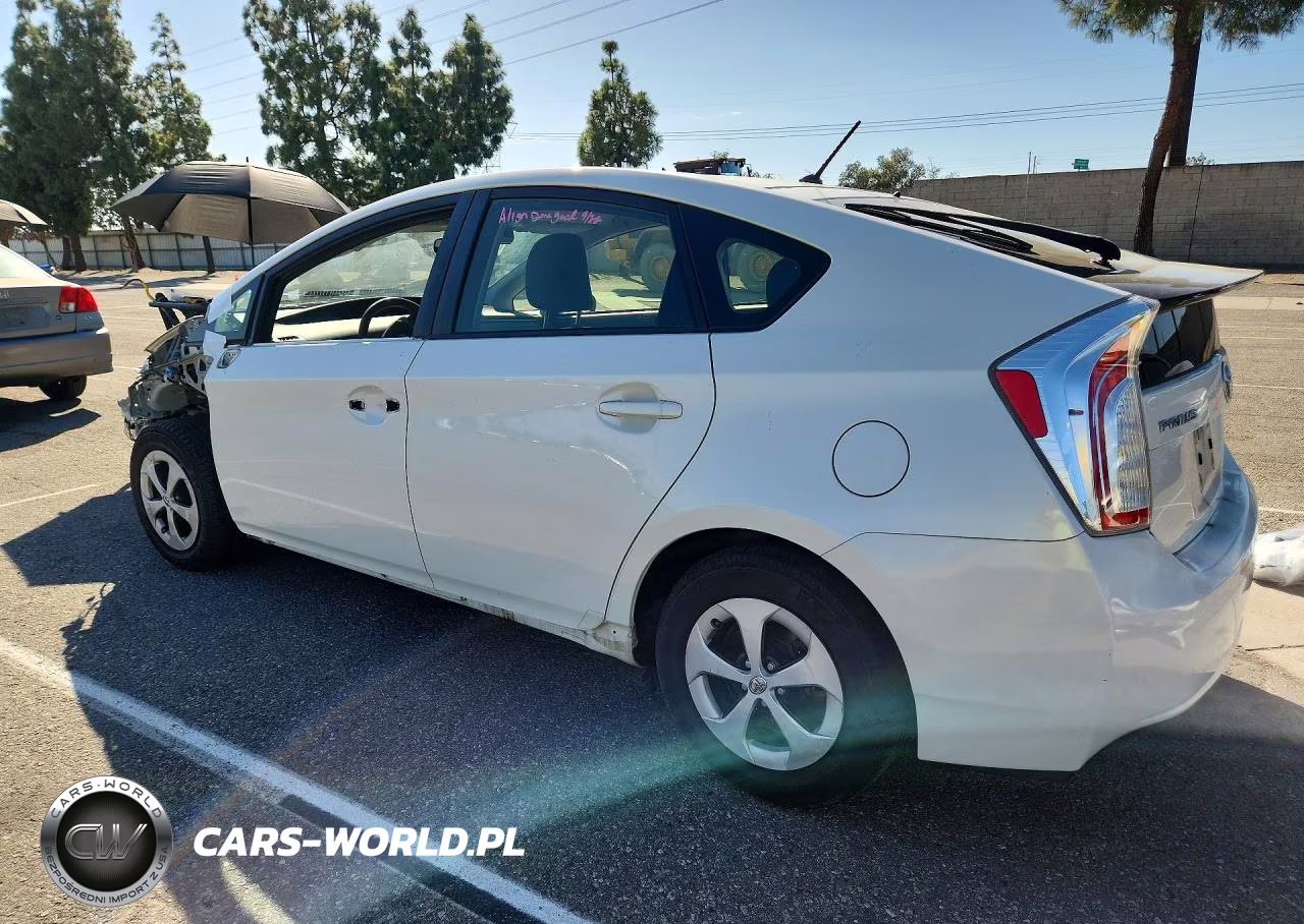2015 Toyota Prius Two VIN:JTDKN3DU7F0450892 - 2