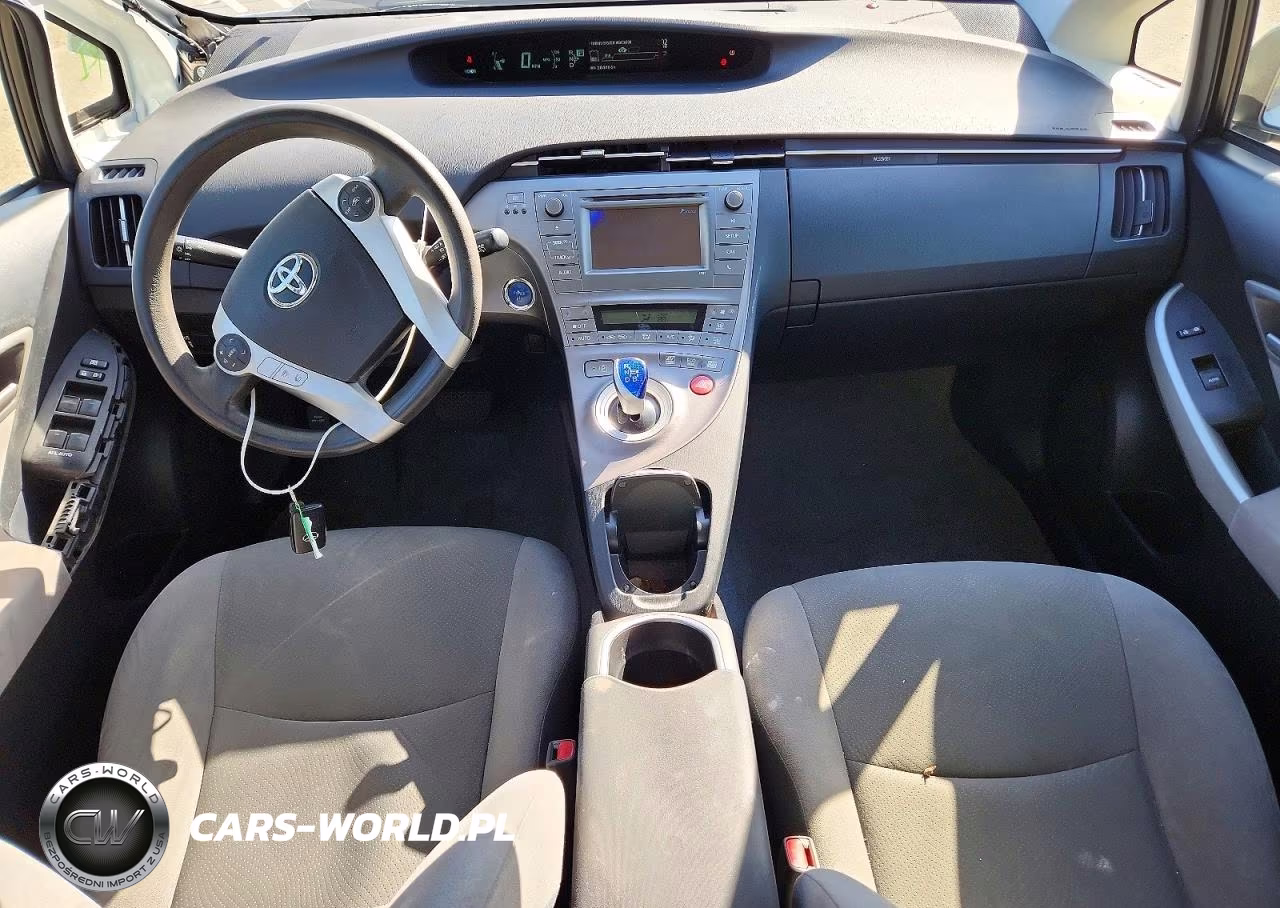 2015 Toyota Prius Two VIN:JTDKN3DU7F0450892 - 8