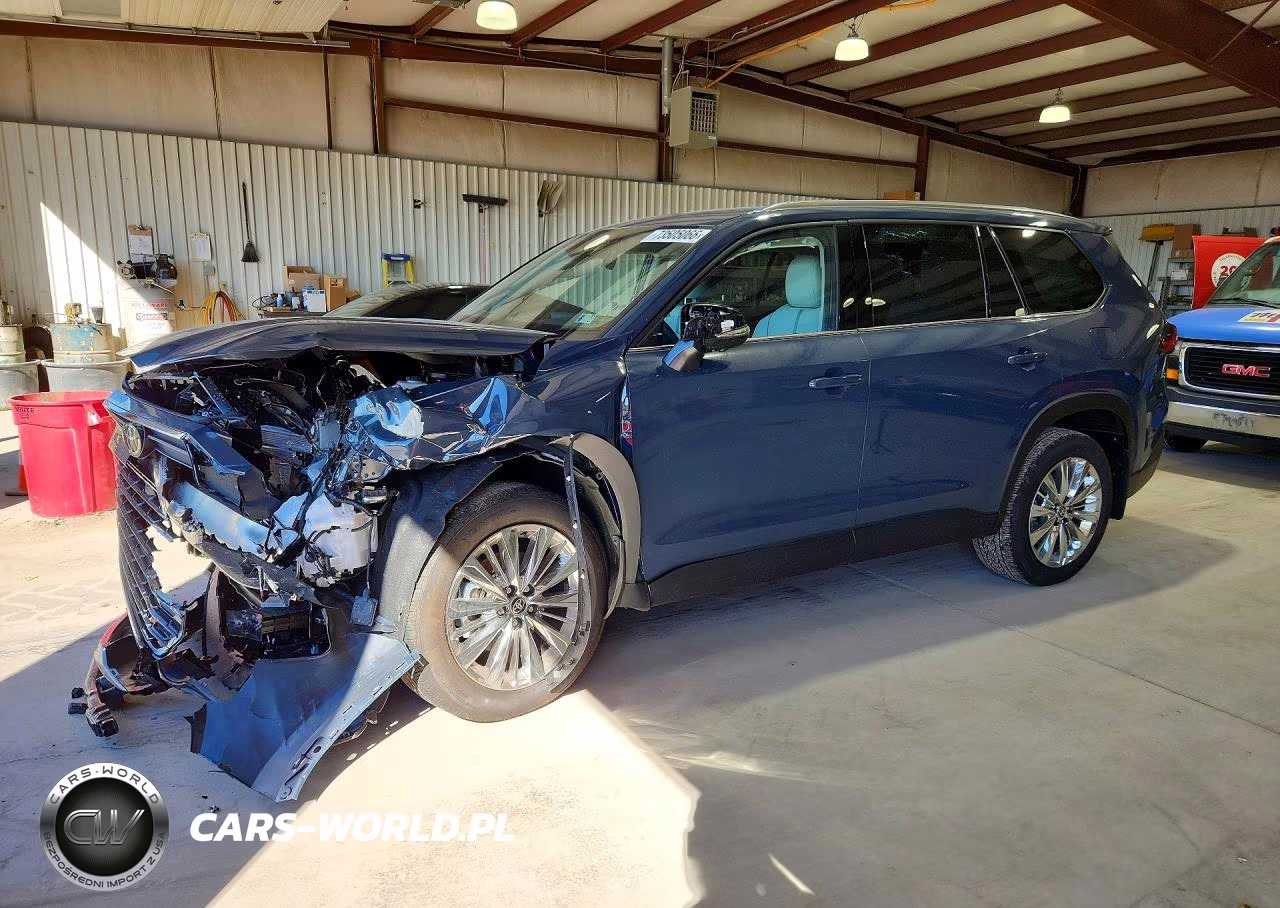 2026 Toyota Grand Highlander Platinum VIN:5TDAAAB53TS136771 - 1