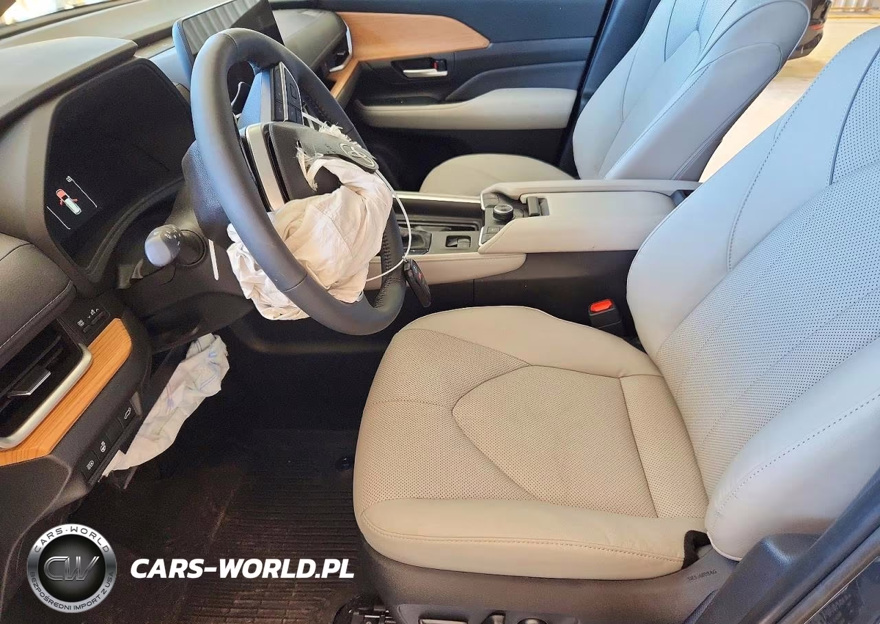 2026 Toyota Grand Highlander Platinum VIN:5TDAAAB53TS136771 - 7