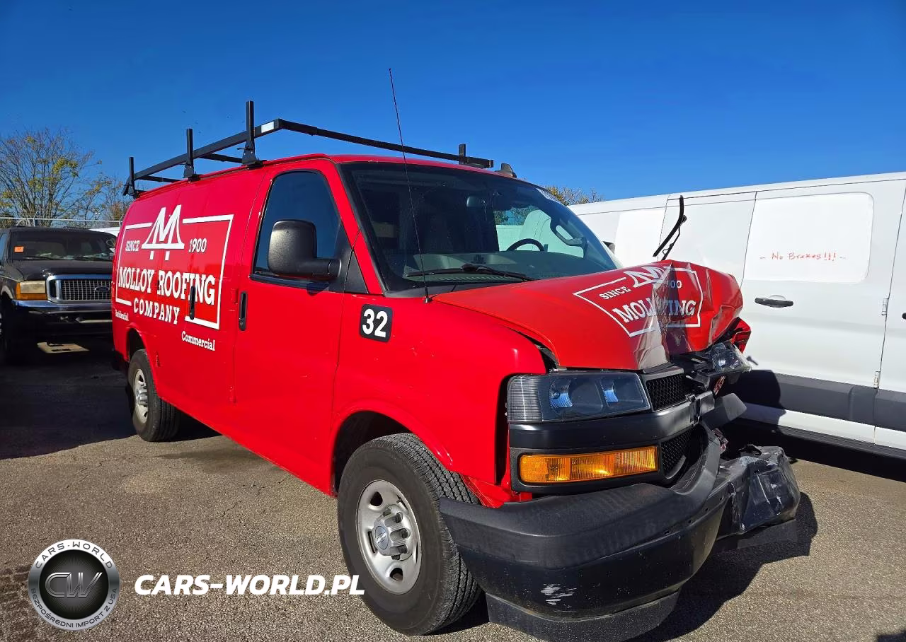 2018 Chevrolet Express 3500 Cargo Service Van VIN:1GCZGGFG4J1200441 - 4
