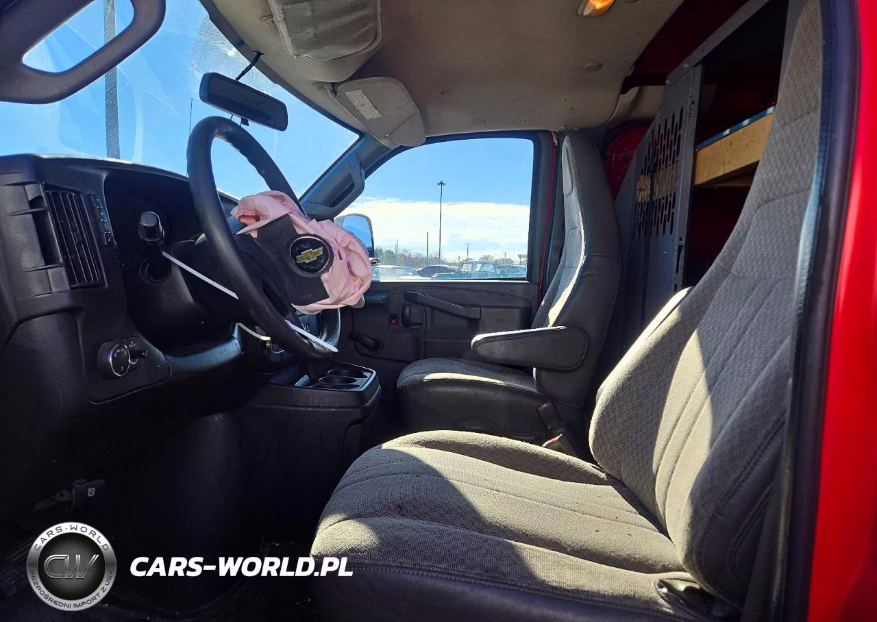 2018 Chevrolet Express 3500 Cargo Service Van VIN:1GCZGGFG4J1200441 - 7