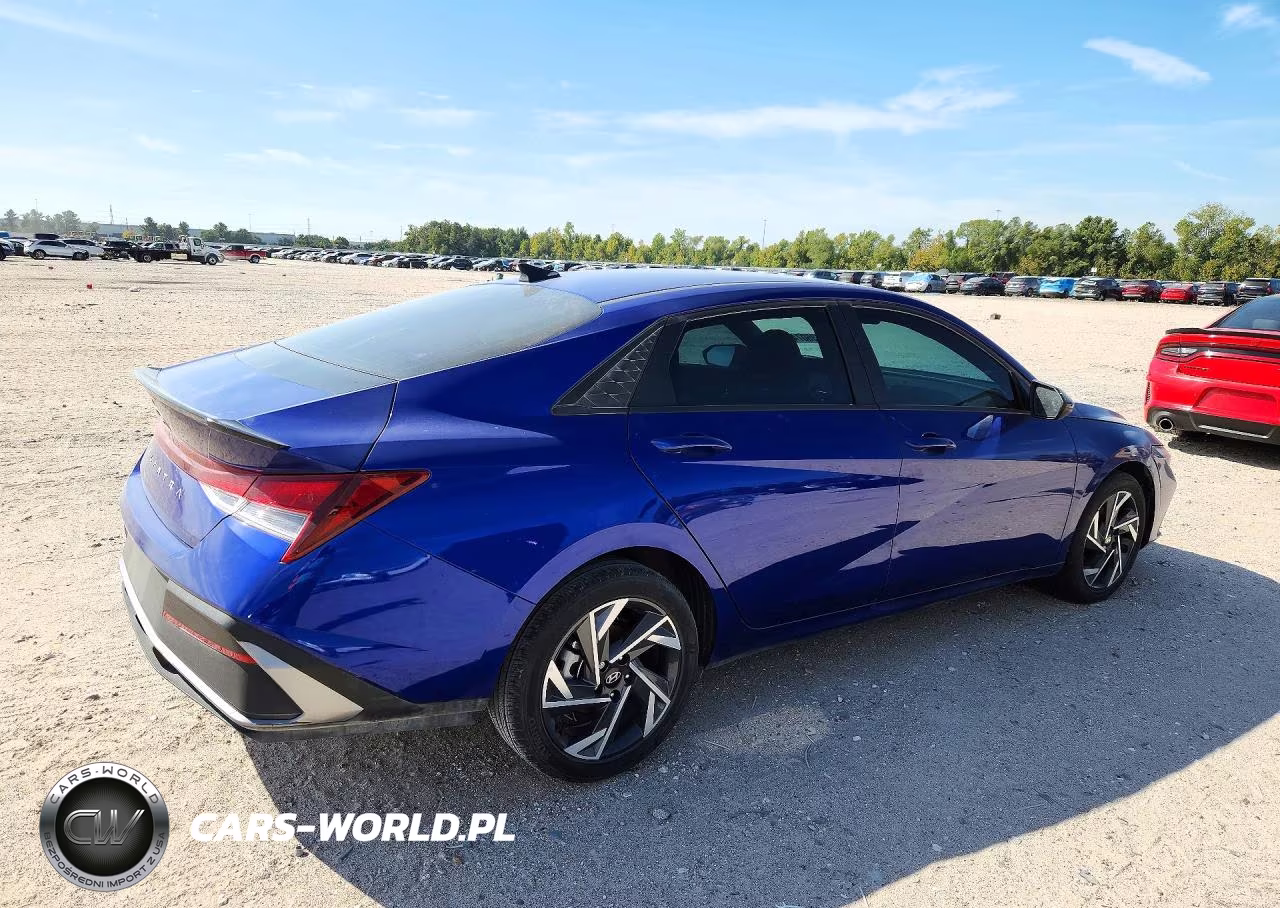 2025 Hyundai Elantra Sel Sport VIN:KMHLM4DG4SU978721 - 3
