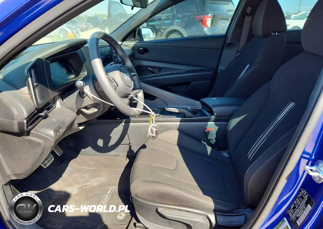 2025 Hyundai Elantra Sel Sport VIN:KMHLM4DG4SU978721 - 7