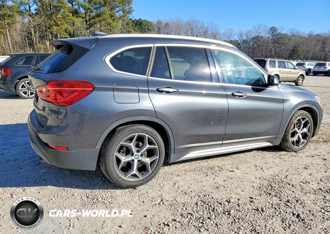 2018 BMW X1 Sdrive28I VIN:WBXHU7C30J5L06189 - 3
