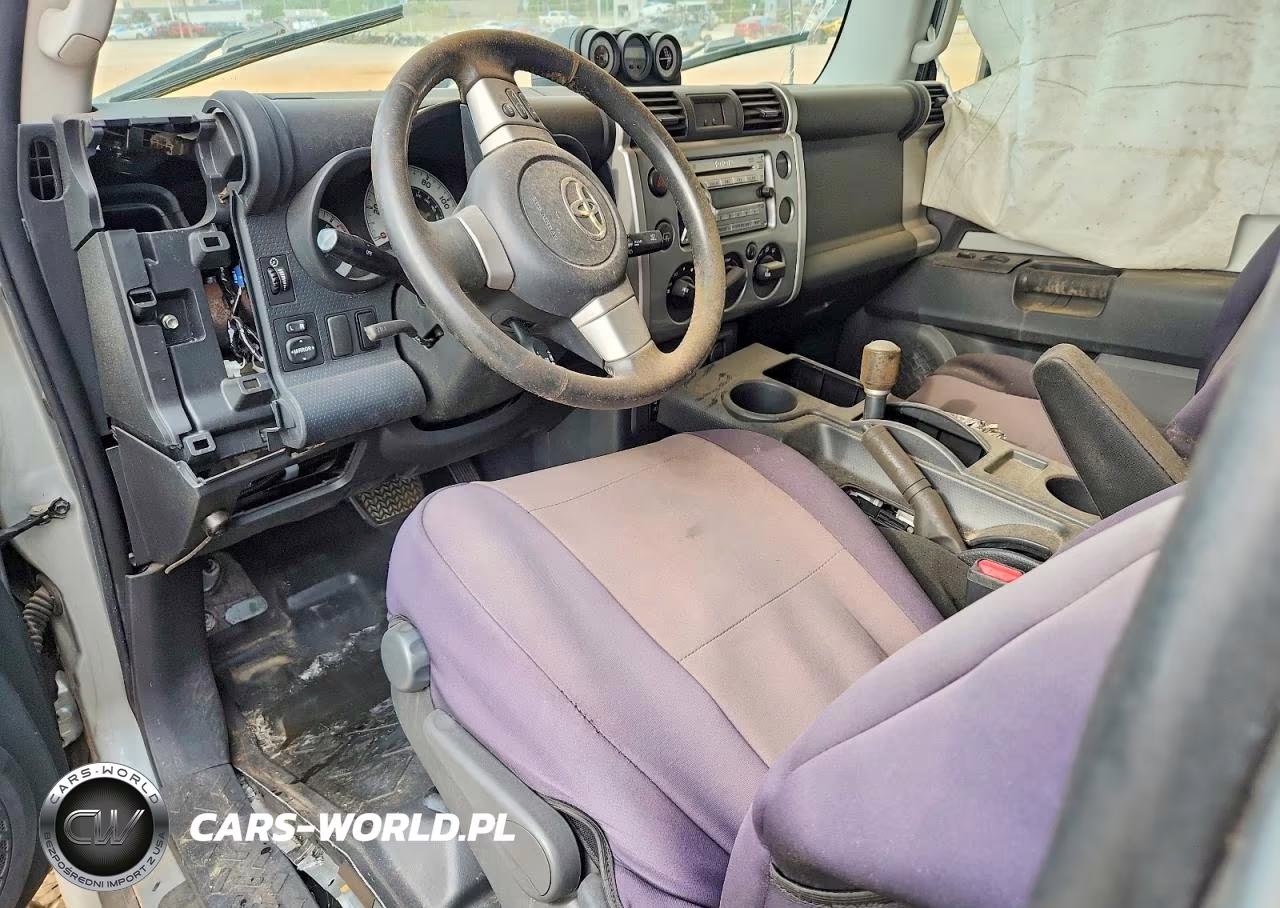2010 Toyota Fj Cruiser Base VIN:JTEBU4BF0AK074638 - 8