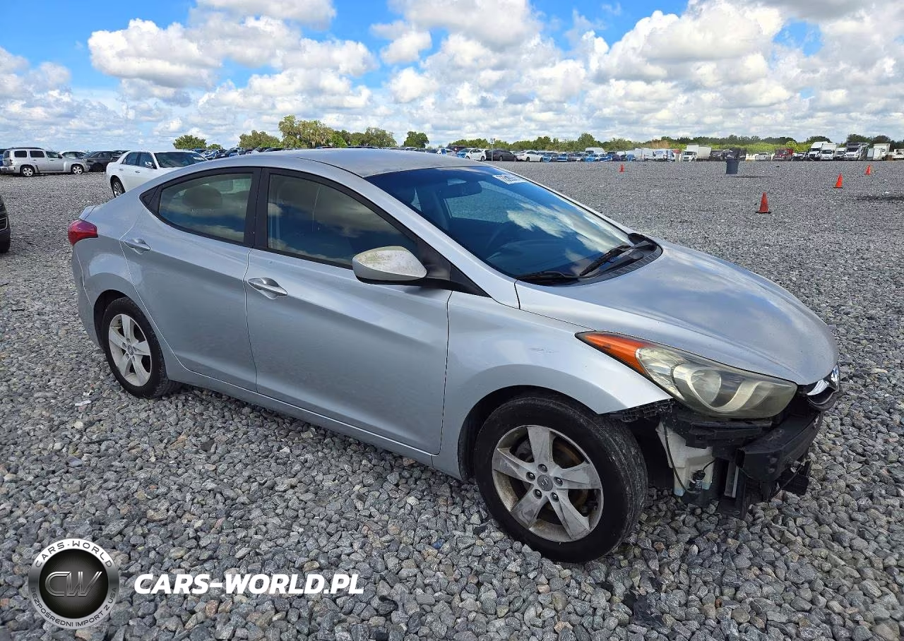 2011 Hyundai Elantra Gls VIN:5NPDH4AE2BH031316 - 4