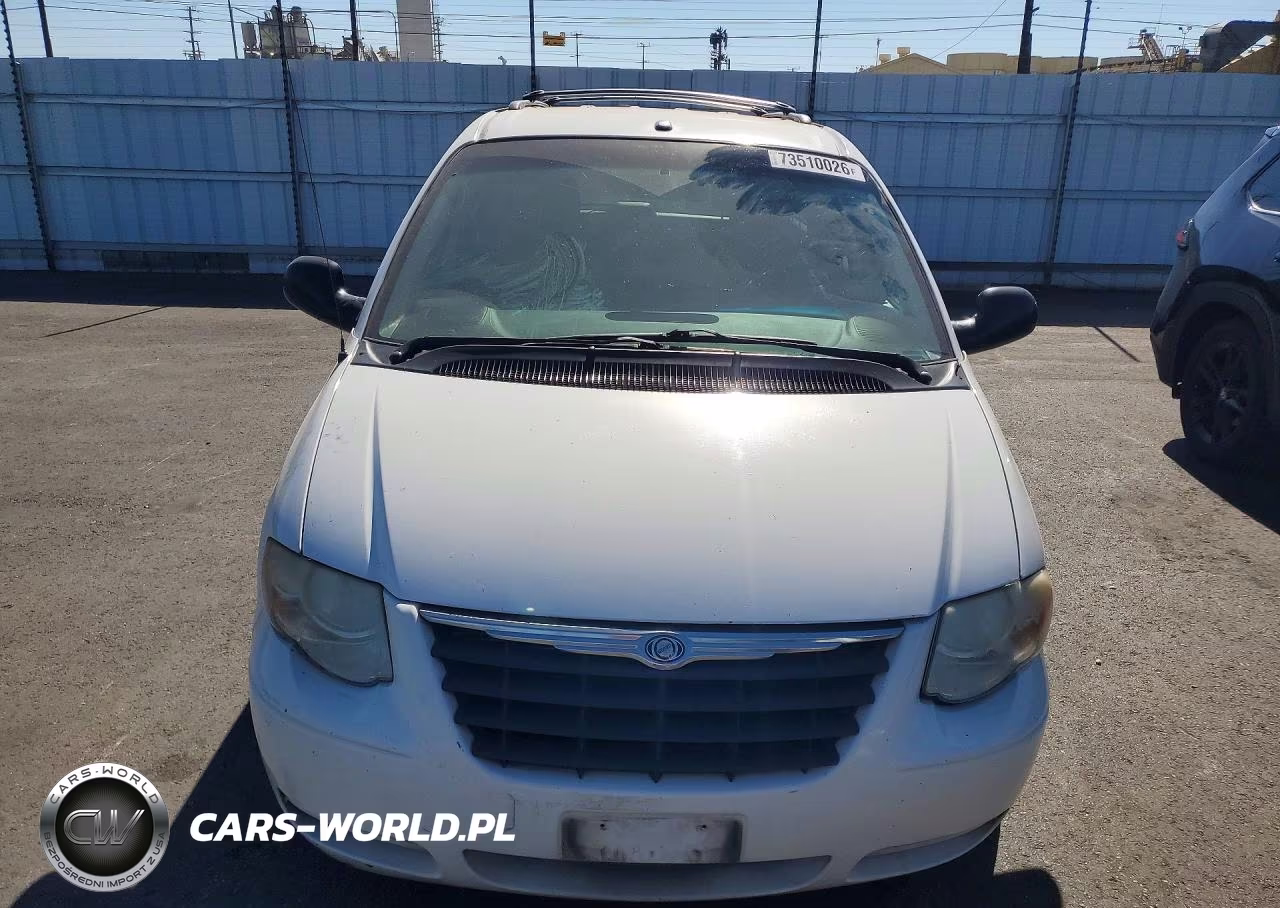 2006 Chrysler Town & Country Touring VIN:2A4GP54L26R859899 - 5