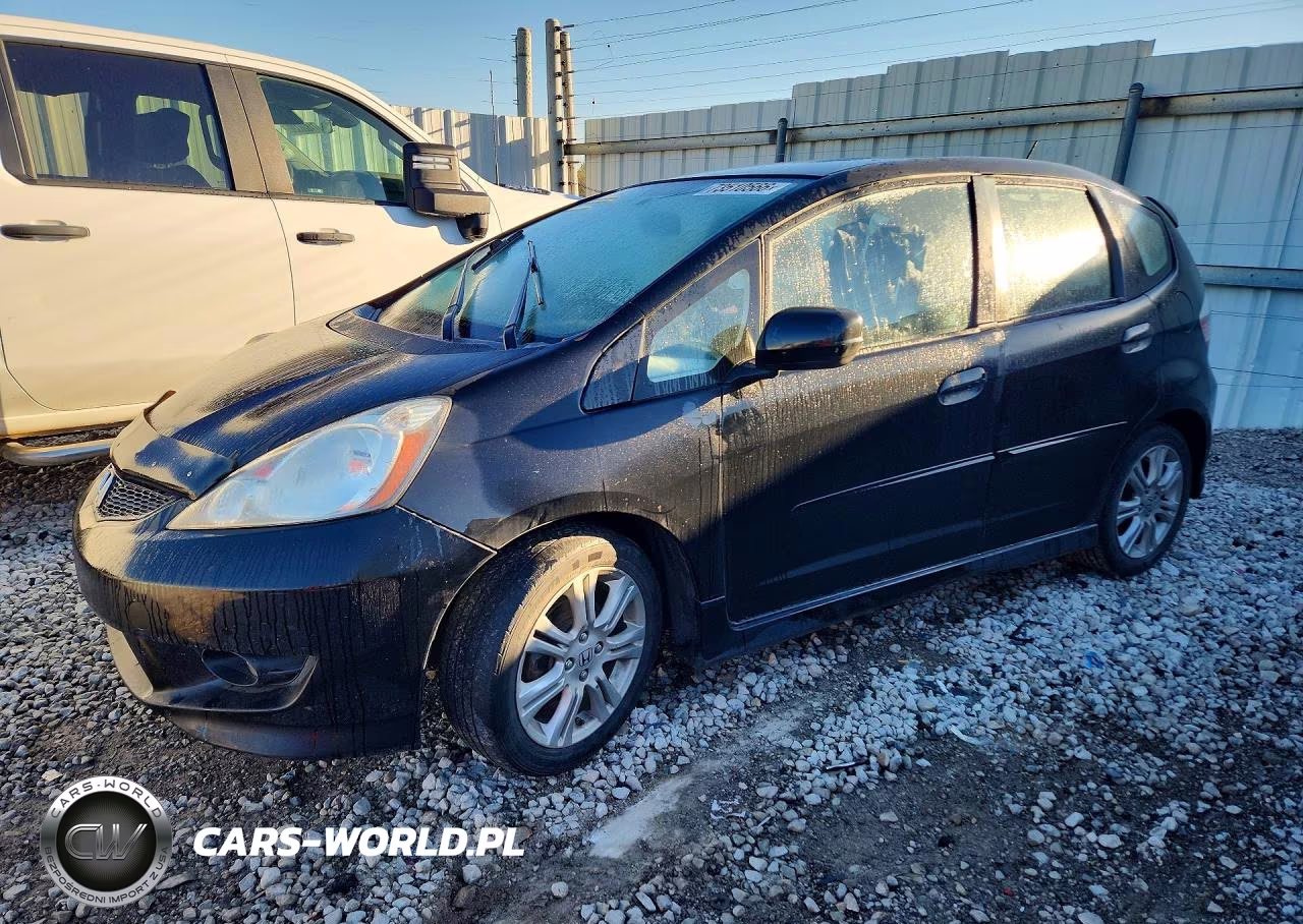 2011 Honda Fit Sport VIN:JHMGE8H52BC026095 - 1