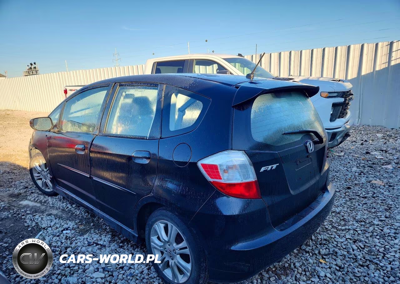 2011 Honda Fit Sport VIN:JHMGE8H52BC026095 - 2