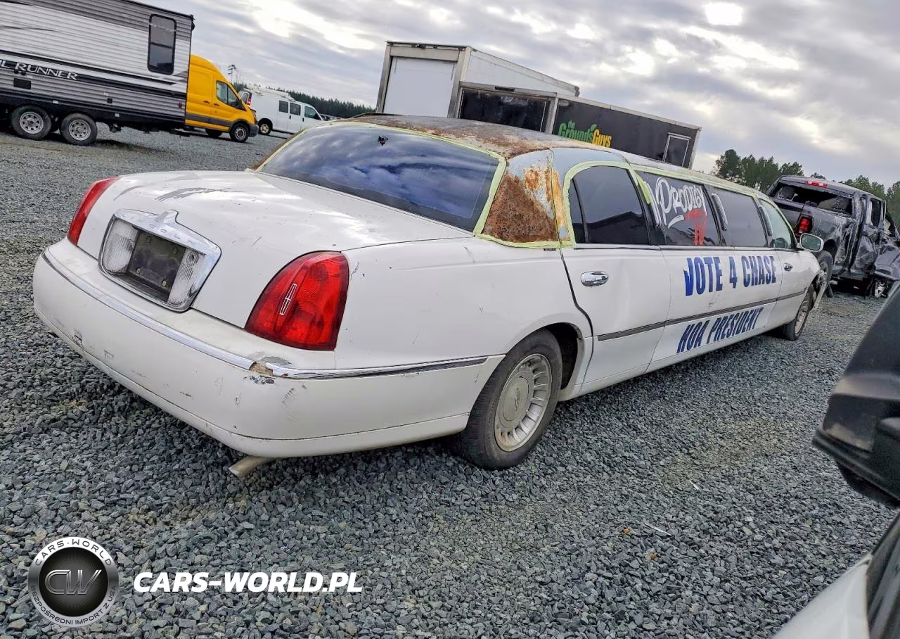 1998 Lincoln Town Car Limousine VIN:1L1FM81W8WY611515 - 3
