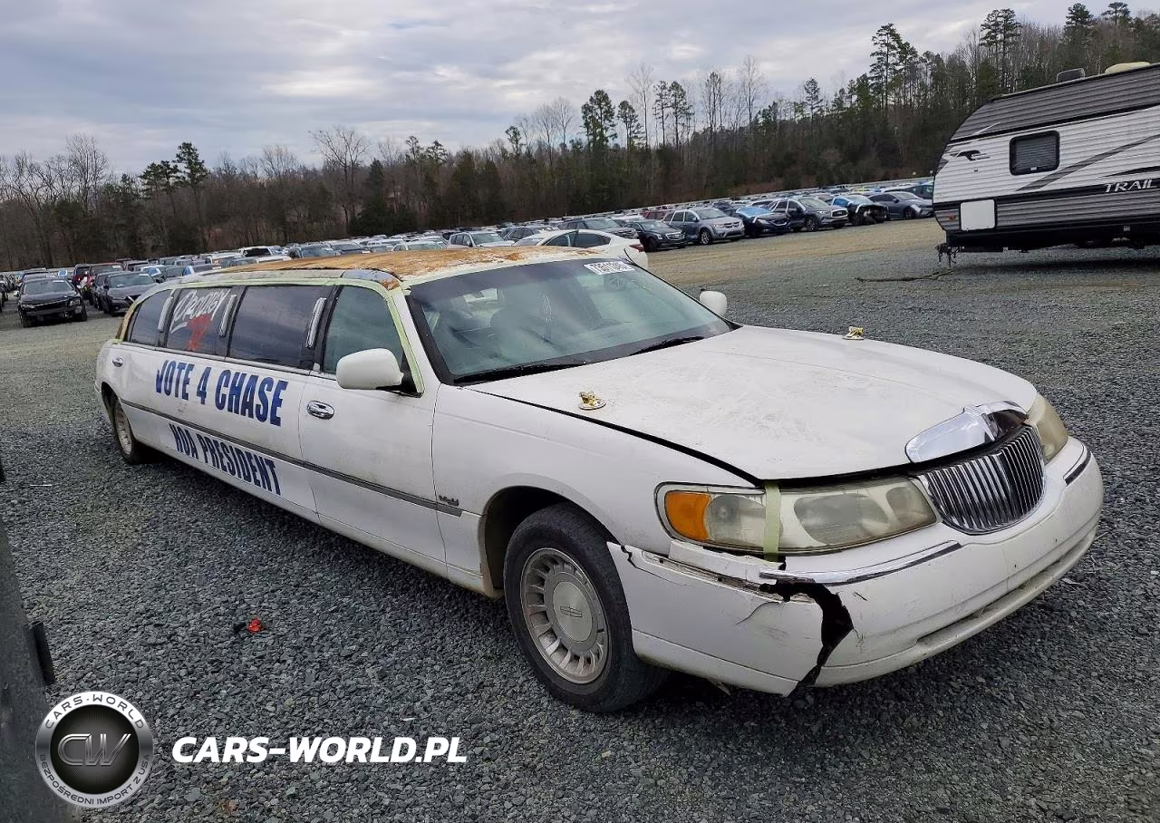 1998 Lincoln Town Car Limousine VIN:1L1FM81W8WY611515 - 4