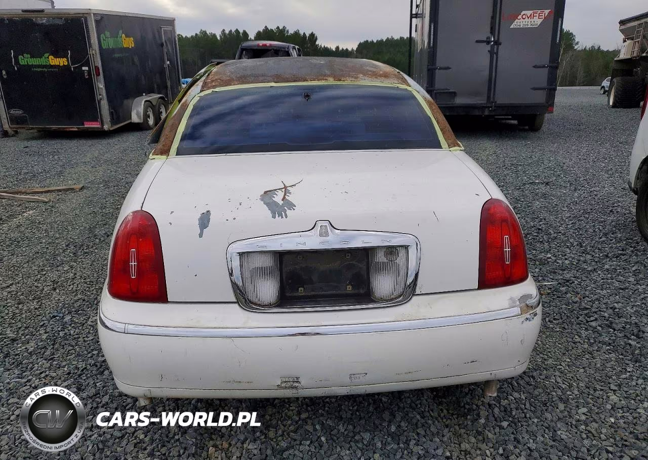 1998 Lincoln Town Car Limousine VIN:1L1FM81W8WY611515 - 6