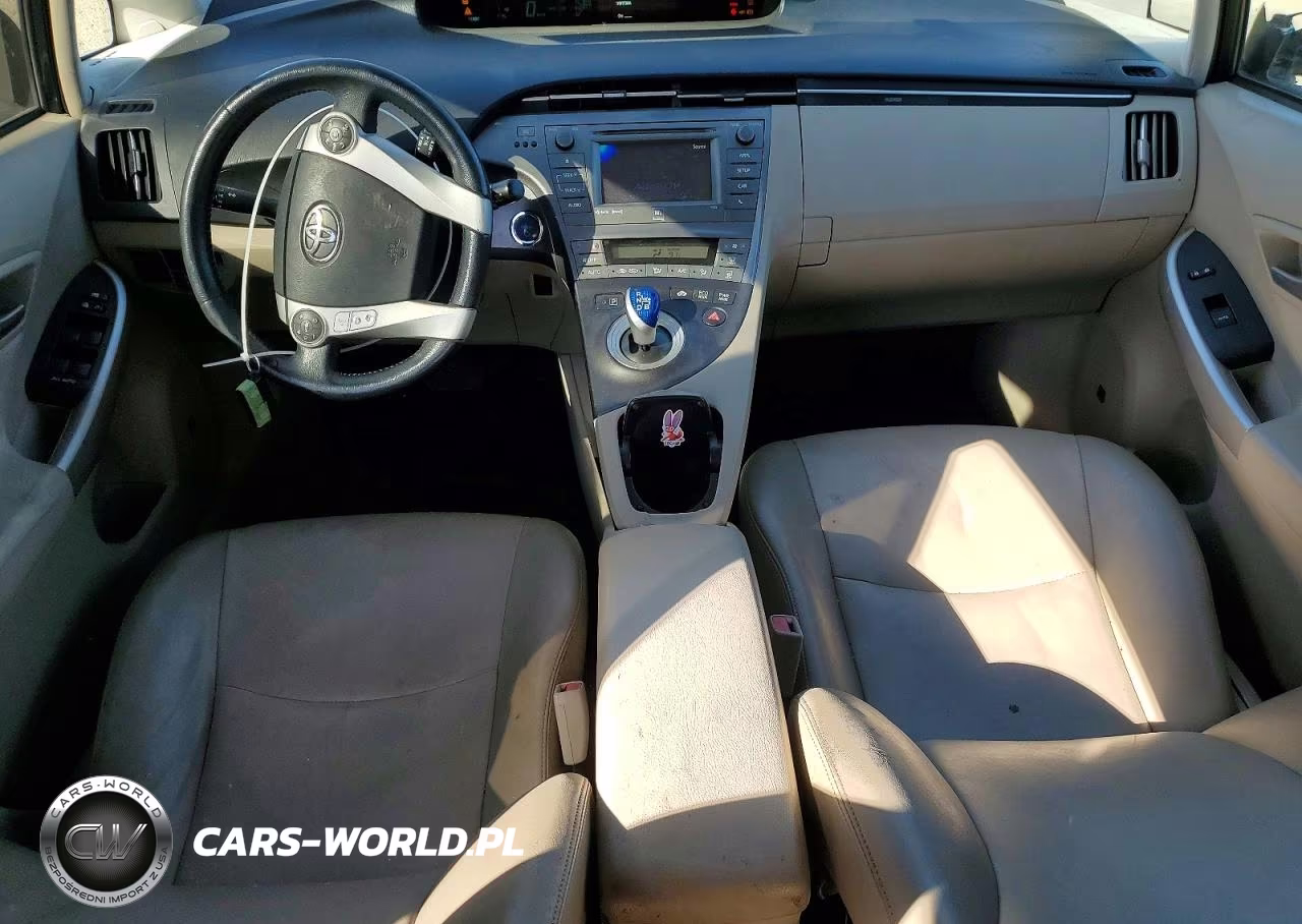 2015 Toyota Prius Five VIN:JTDKN3DU5F0428633 - 8