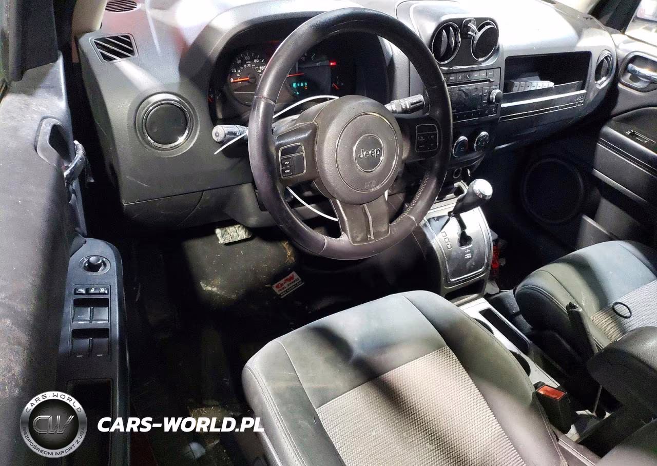 2012 Jeep Compass Latitude VIN:1C4NJDEB7CD659727 - 8