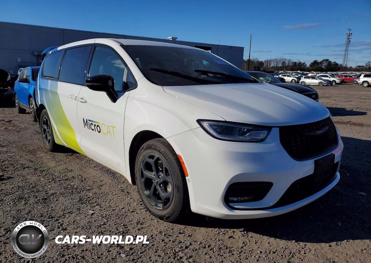 2024 Chrysler Pacifica Hybrid Select VIN:2C4RC1S76RR137851 - 4