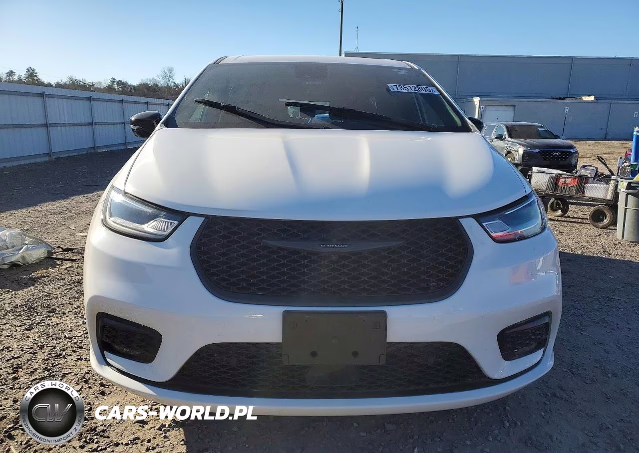 2024 Chrysler Pacifica Hybrid Select VIN:2C4RC1S76RR137851 - 5