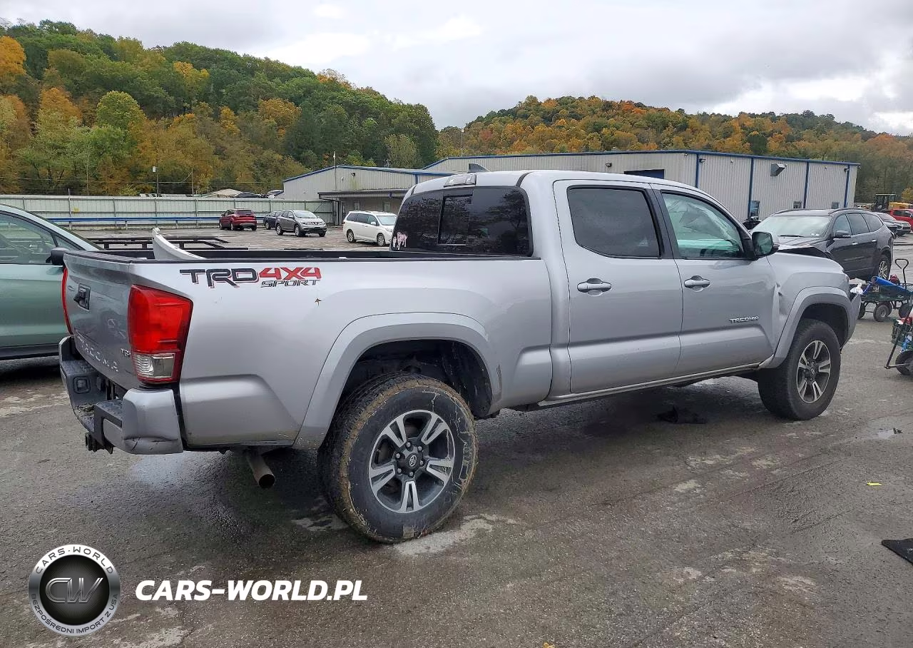 2017 Toyota Tacoma Trd Sport VIN:5TFDZ5BNXHX014973 - 3