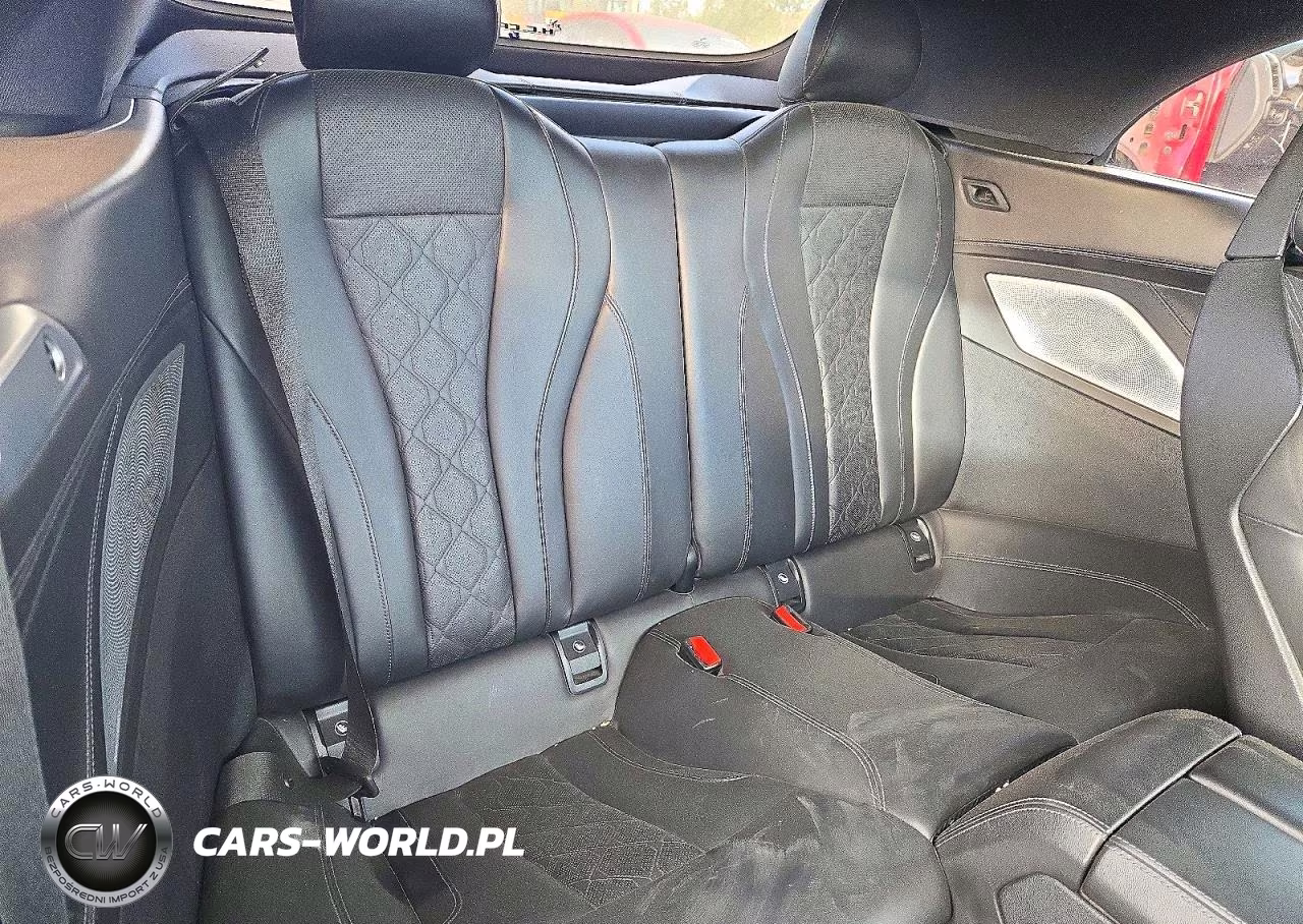 2020 BMW M8 VIN:WBSDZ0C02LCD81061 - 10