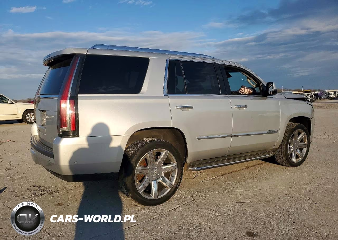 2017 Cadillac Escalade Premium Luxury VIN:1GYS3CKJ6HR385654 - 3