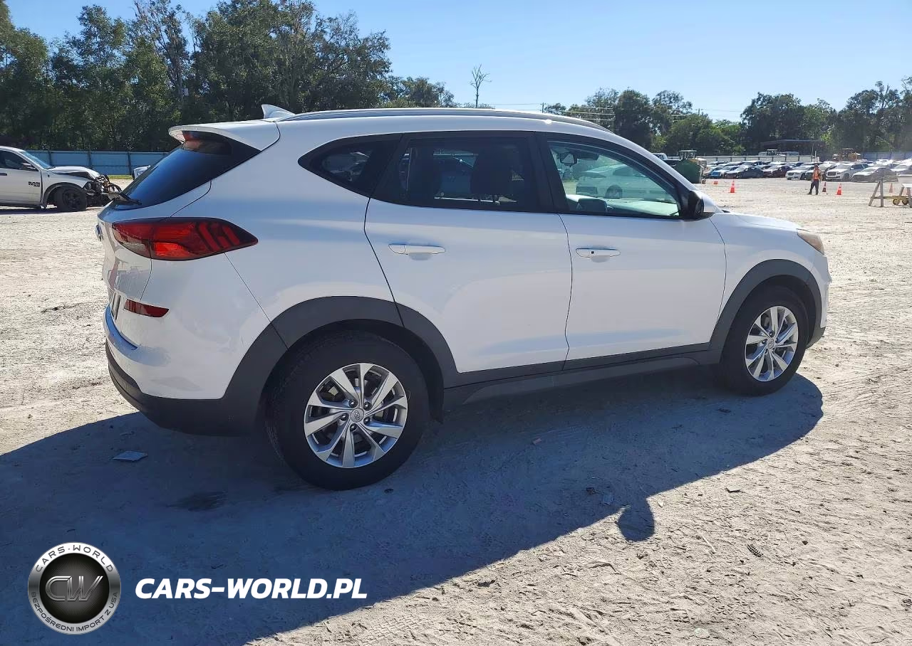2019 Hyundai Tucson Value VIN:KM8J33A45KU912645 - 3