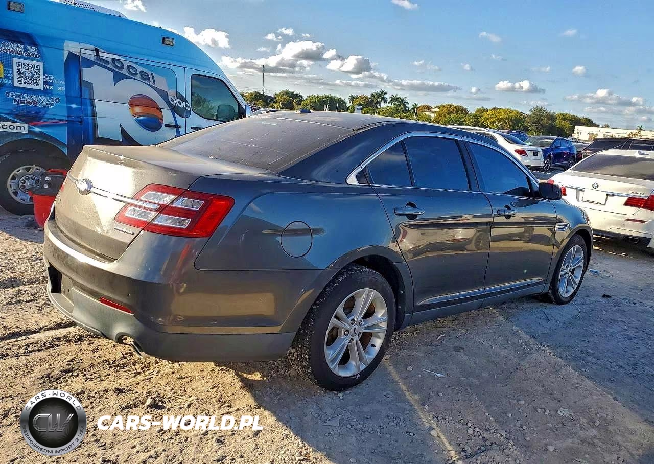 2017 Ford Taurus Se VIN:1FAHP2D86HG113468 - 3