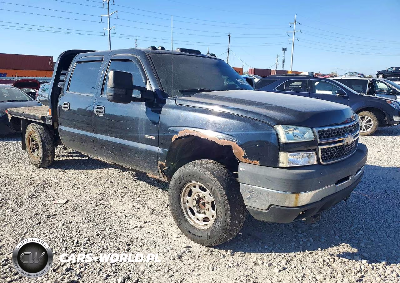 2005 Chevrolet Silverado K2500 Heavy Duty VIN:1GCHK23255F962515 - 4