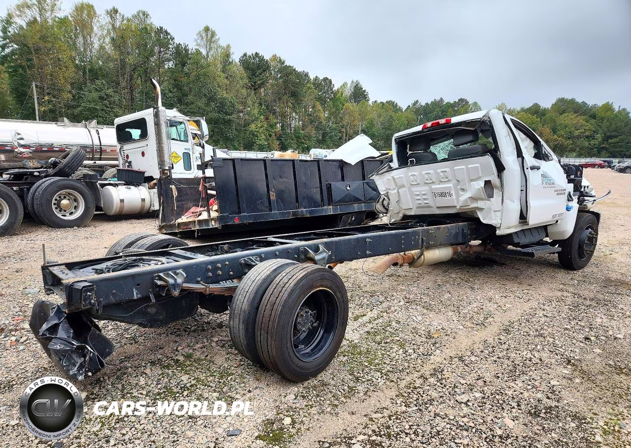 2023 Chevrolet Silverado VIN:1HTKHPVK6PH000913 - 3