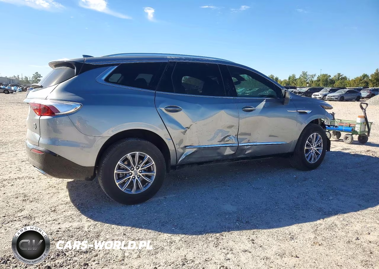 2023 Buick Enclave Essence VIN:5GAEVAKW8PJ246928 - 3