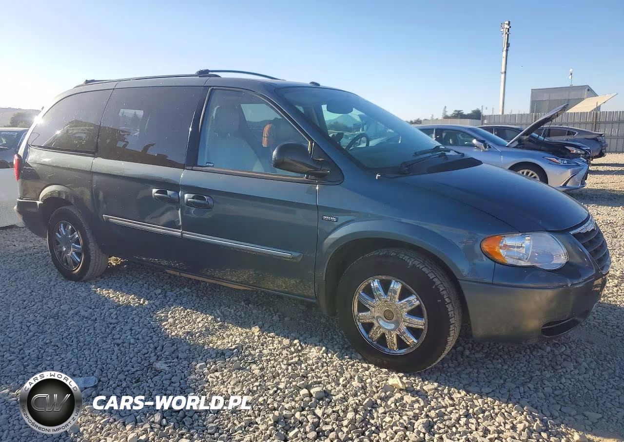 2007 Chrysler Town & Country Touring VIN:2A8GP54L87R316430 - 4