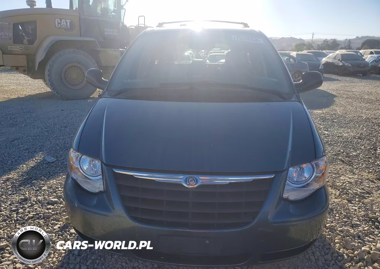 2007 Chrysler Town & Country Touring VIN:2A8GP54L87R316430 - 5