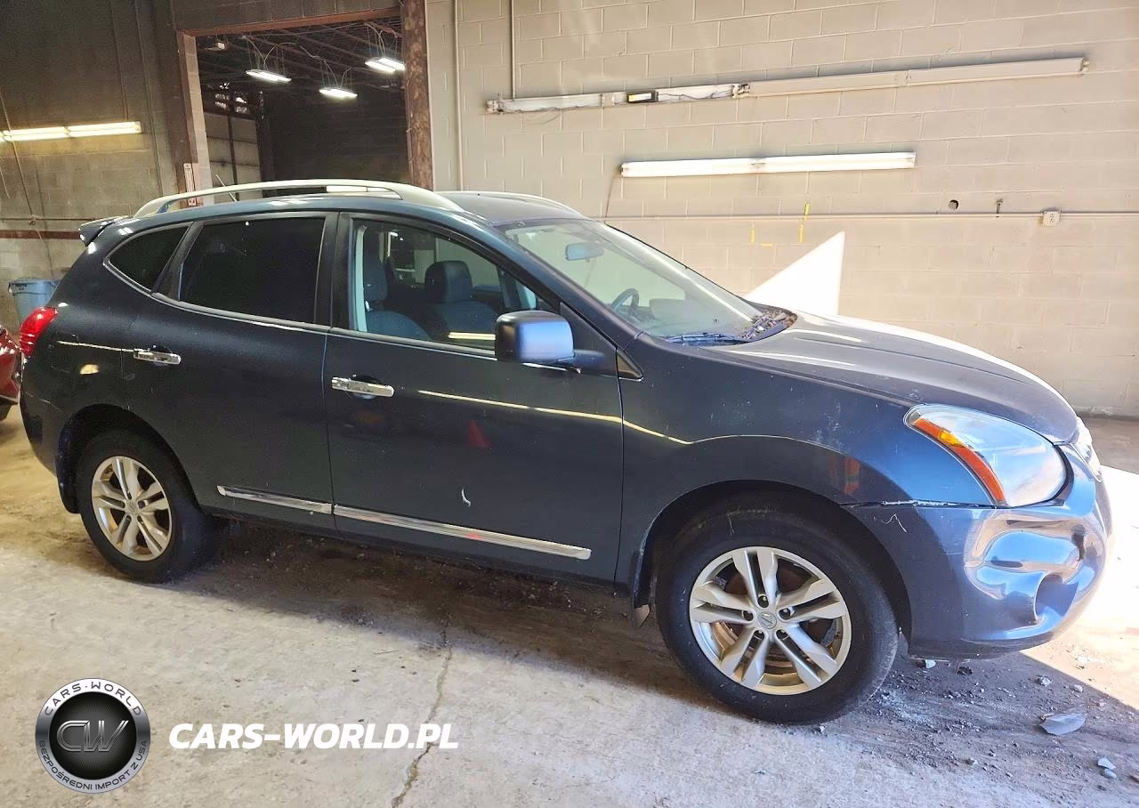 2015 Nissan Rogue Select S VIN:JN8AS5MV5FW262592 - 4