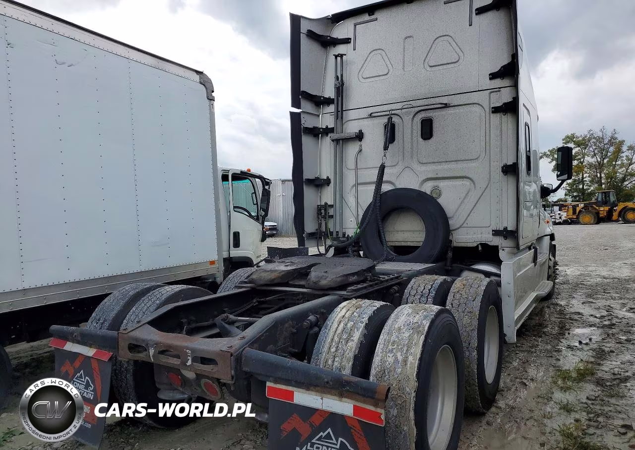 2017 Freightliner Cascadia 125 Semi Truck VIN:3AKJGLDR7HSGY9359 - 3