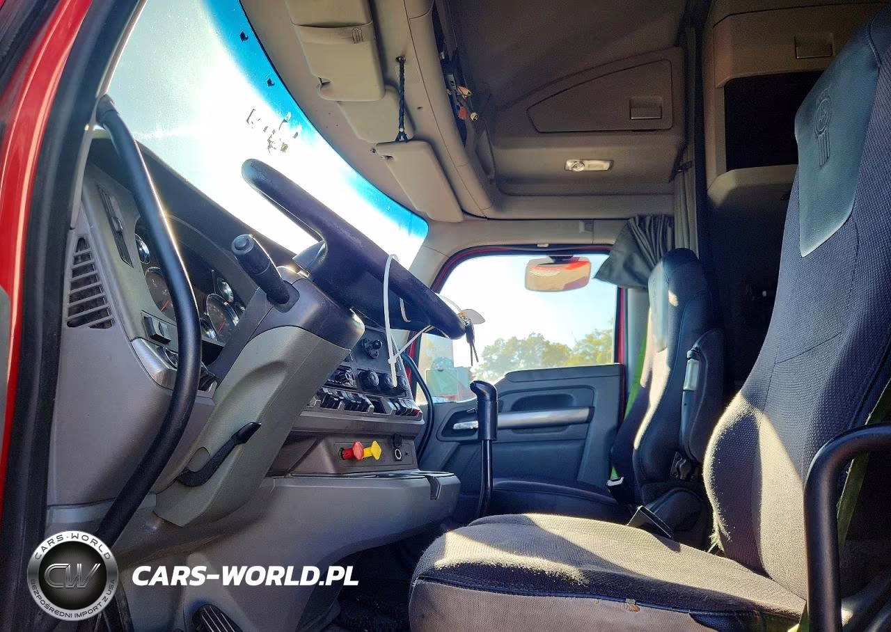 2015 Kenworth T680 Semi Truck VIN:1XKYDP9X6FJ422930 - 7