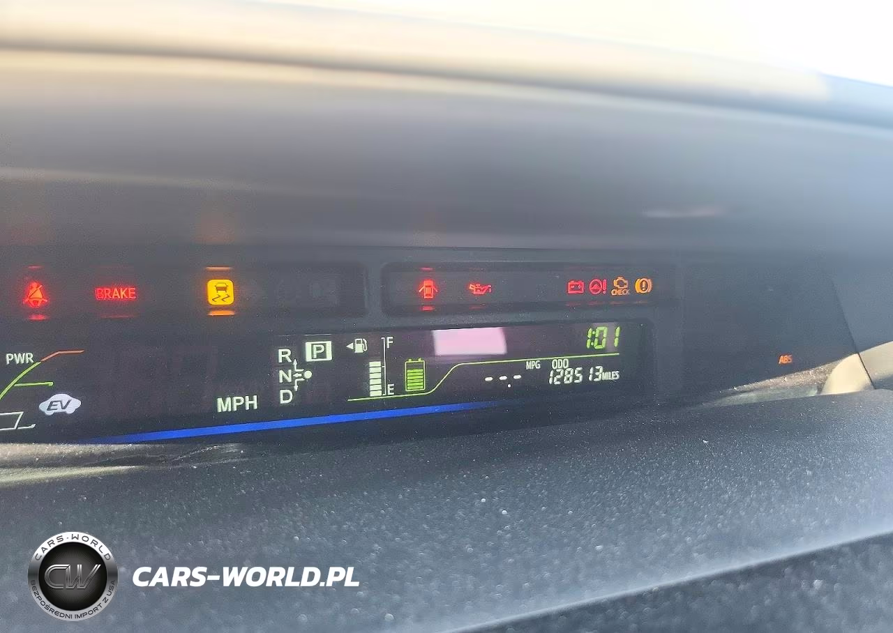 2013 Toyota Prius V Two VIN:JTDZN3EU9D3289485 - 9